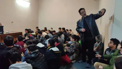 ابتدایی و دبیرستان