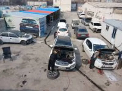 تعمیرگاه خودرو چینی در اندیشه