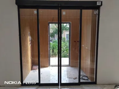 درب شیشه ای برقی