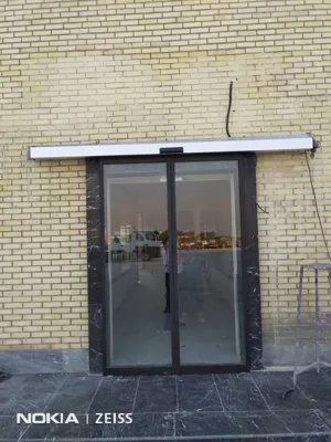 درب شیشه‌ای ضد سرقت