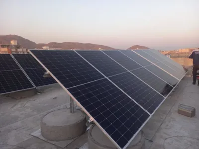 طراحی و ساخت نیروگاه خورشیدی