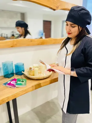 نگین یونیفرم