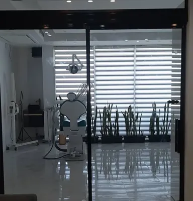 نصب درب شیشه‌ای اتوماتیک در شهرکرد
