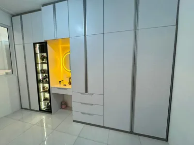 کمد دیواری و آینه کنسول