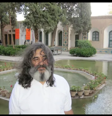 حضور استاد بزرگوار و ارجمند  

جناب آقای دکتر محتشم اعضای تیم چکاب در منزل 