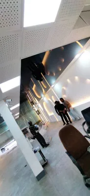 اجرای باریسول لاکر آیینه ای مشکی در اصفهان