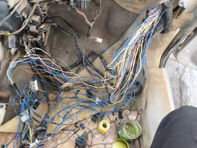 تعمیر و بازسازی سیم کشی موتور