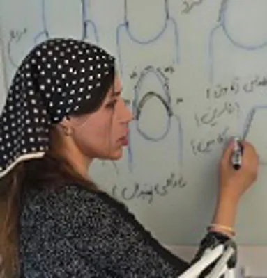 آموزشگاه کاشت ناخن  در کرمان