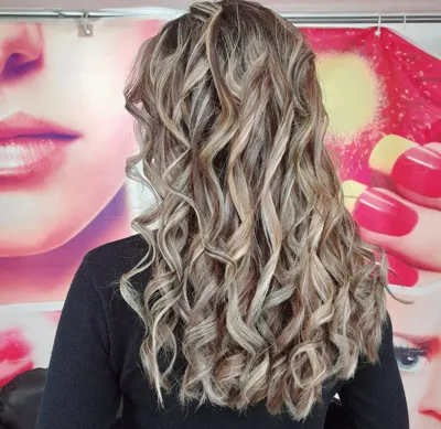 ندا طرفی زاده