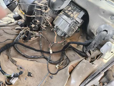 تعویض دسته سیم موتور