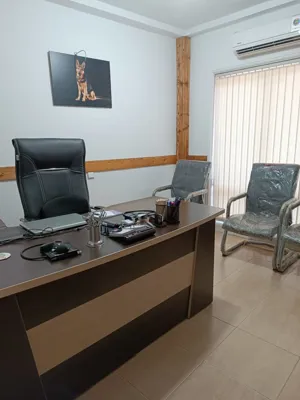 دکتر کاوه حاجی خا نی