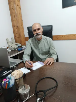 دکتر کاوه حاجی خا نی