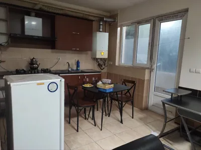 آشپزخانه واحدهای هتل آپارتمان اقتصادی اسپرلوس در کرمانشاه