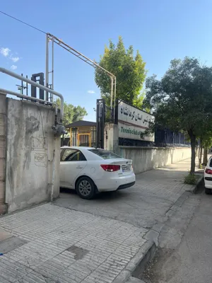 نمای بیرونی پارکینگ هتل آپارتمان اسپرلوس