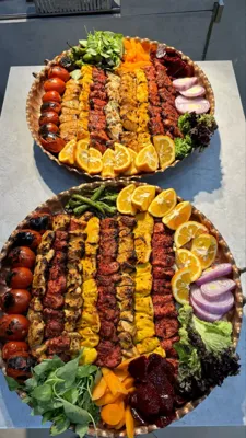 رستوران ایرانی با کباب عالی در بروجن