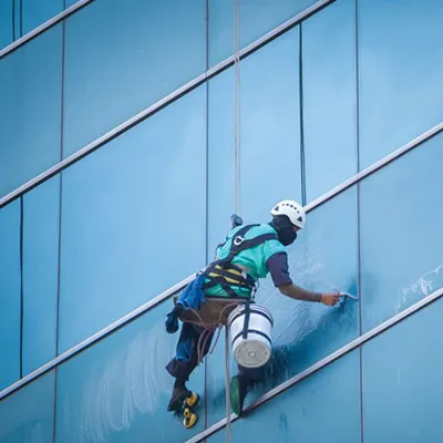 پیچ و رولپلاک نما در کرج