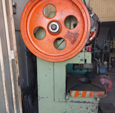 فروش دستگاه پرس در اصفهان