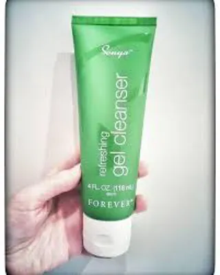 فوراور فرشینگ ژل کلینزر سونیا | Sonya refreshing gel cleanser

تعدیل ورطوبت رسانی پوست در حین پاک کنندگی · آرامش بخش پوست صورت · کف بسیار ملایممناسب برای پوست های مختلط · بهبود چین و چروک و خط اخم و خنده · از بین بردن چربی های پوست صورت 