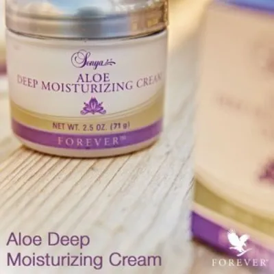 کرم آلوئه دیپ مویسچرایزینگ سونیا | Sonya Aloe Deep Moisturizing Cream

کرم آلوئه دیپ مویسچرایزینگ سونیا که حاوی عصاره پوست درخت کاج است، پوست شما را به طور عمیق رطوبت رسانی می کند وباعث کاهش چین و چروک پوست می شود.