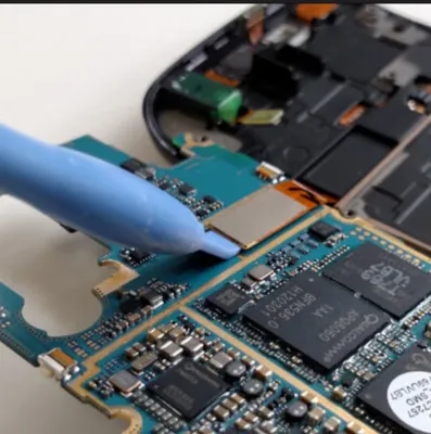 تعمیر گوشی آب خورده در بروجرد