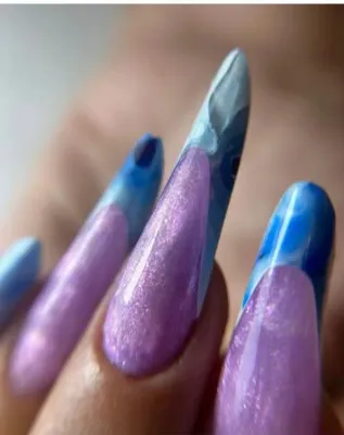 سالن کاشت ناخن در اصفهان