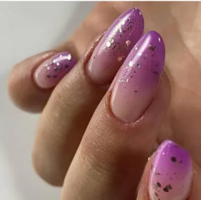 سالن کاشت ناخن در اصفهان