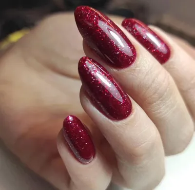 سالن کاشت ناخن در اصفهان