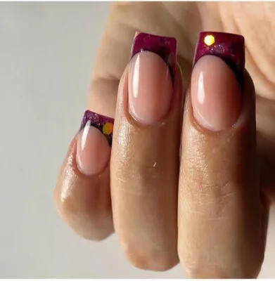 سالن کاشت ناخن در اصفهان