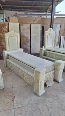 سنگ مزار صادقیه