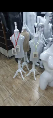 مانکن سوزن خور زنانه