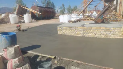 بتن ریزی با ماله پروانه در سمنان