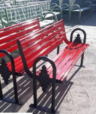 نیمکت و سطل زباله پارکی