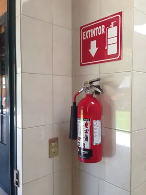 کپسول آتش نشانی آب و گاز شیراز