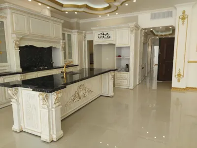 کابینت کلاسیک پتینه طلایی