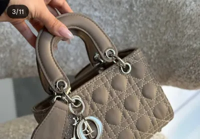 باکیفیت ترین شال و روسری در اصفهان