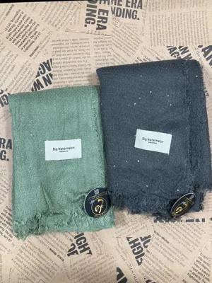 باکیفیت ترین شال و روسری در اصفهان