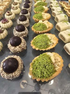 آموزش شیرینی سنتی و مدرن در اصفهان