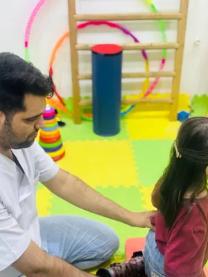 انجام حرکات با کودکان