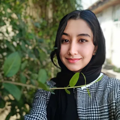 سارا نظری طراح سایت و کارآفرین 