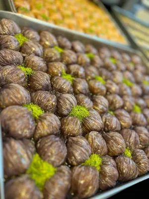 آموزش باقلوا استانبولی با مدرک بین المللی در اصفهان