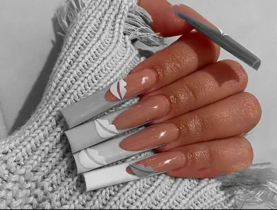 کاشت ناخن در اصفهان