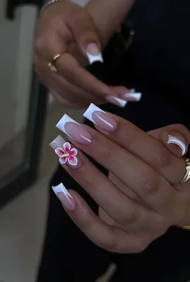 کاشت ناخن در اصفهان