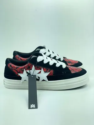 کفش زیر قیمت بازار