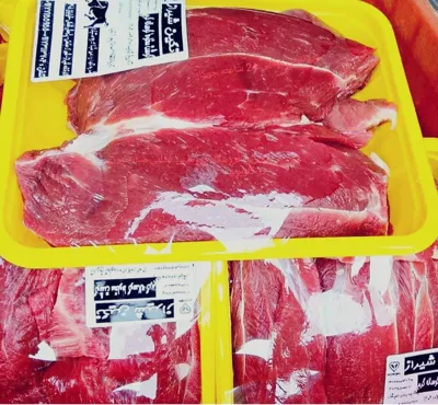 گوشت گوسفندی گرم در فروشگاه جوکار