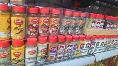 ادویجات بسته بندی در فروشگاه جوکار