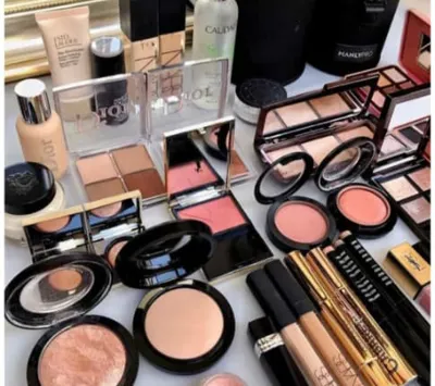 بهترین فروشگاه لوازم آرایشی در اصفهان 