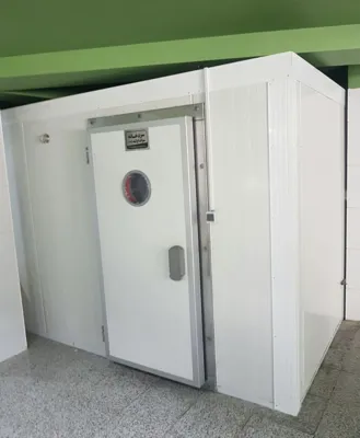 تعمیرات سردخانه در شرق تهران