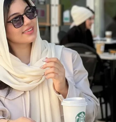 فرناز انوری زاده