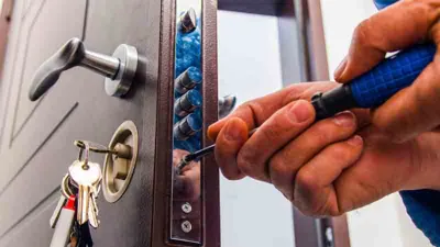 قفل باز کنی در اصفهان 09135945004