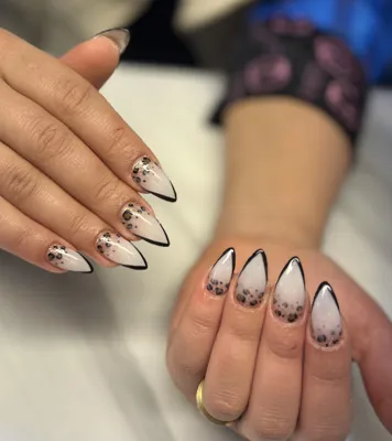 بهترین ناخن کار در بروجرد
